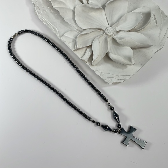 Hematite Cross Necklace Vintage - Picture 5 of 12